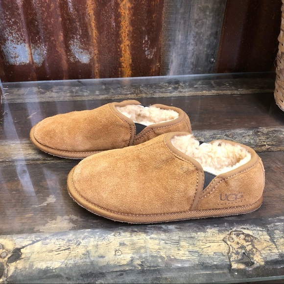 SH28 UGG Slip On Brown Suede w/sheepskin lining - Picture 3 of 8